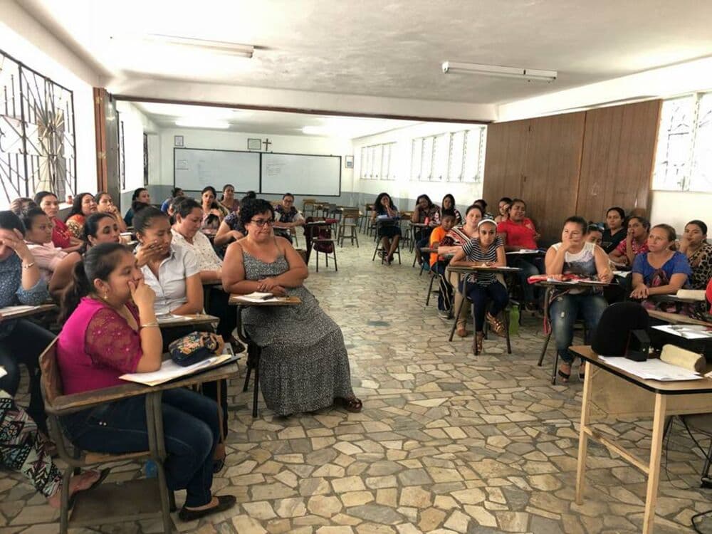 Nacer Aprendiendo: aplicando el programa a docentes